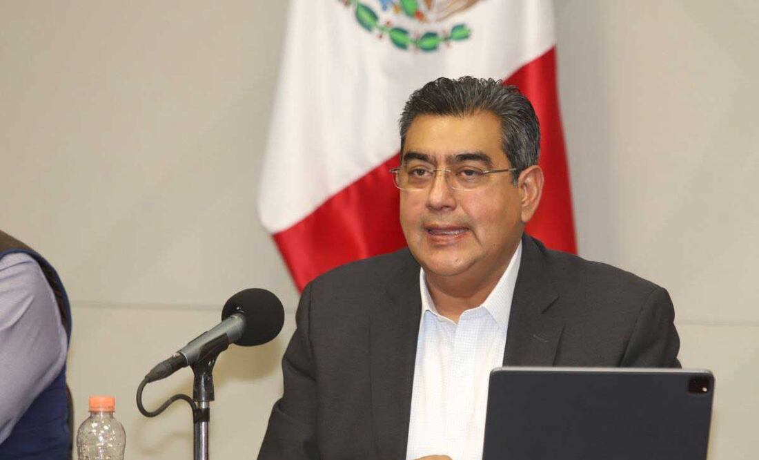 Sergio Salomón Céspedes dio detalles de la reunión a la que asistirán gobernadores del centro del país | Foto: agencia Es Imagen para El Universal Puebla