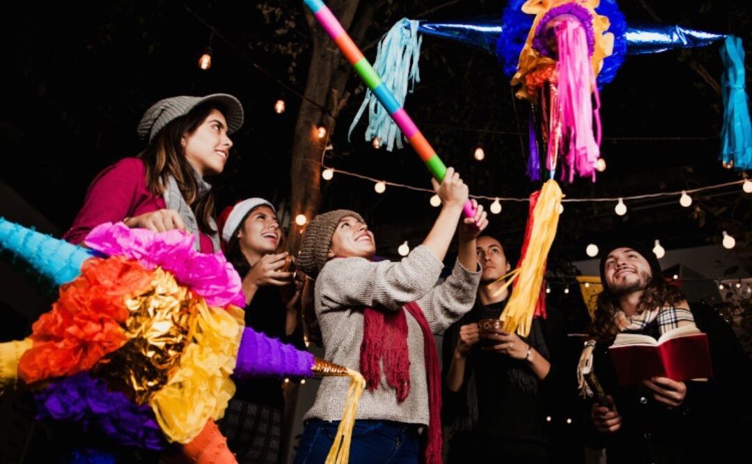 Una de las celebraciones típicas de Navidad son las posadas | Foto: Shutterstock