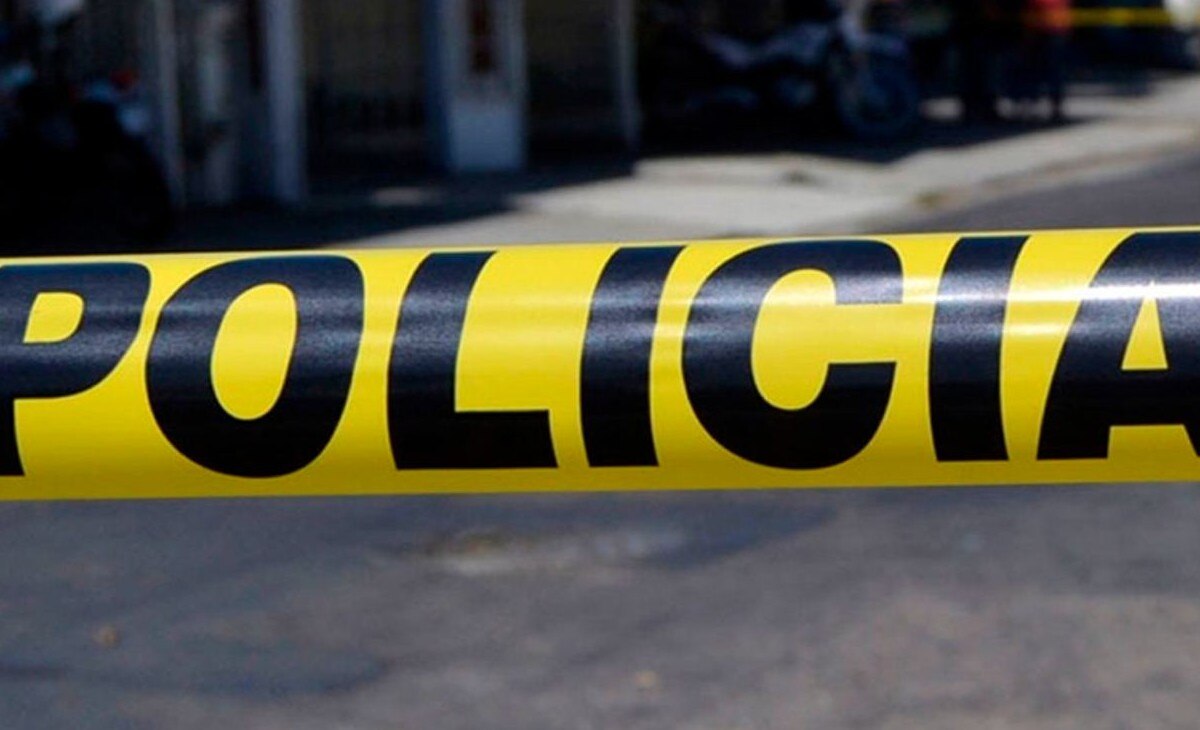 Dejan 10 cuerpos encobijados en una calle