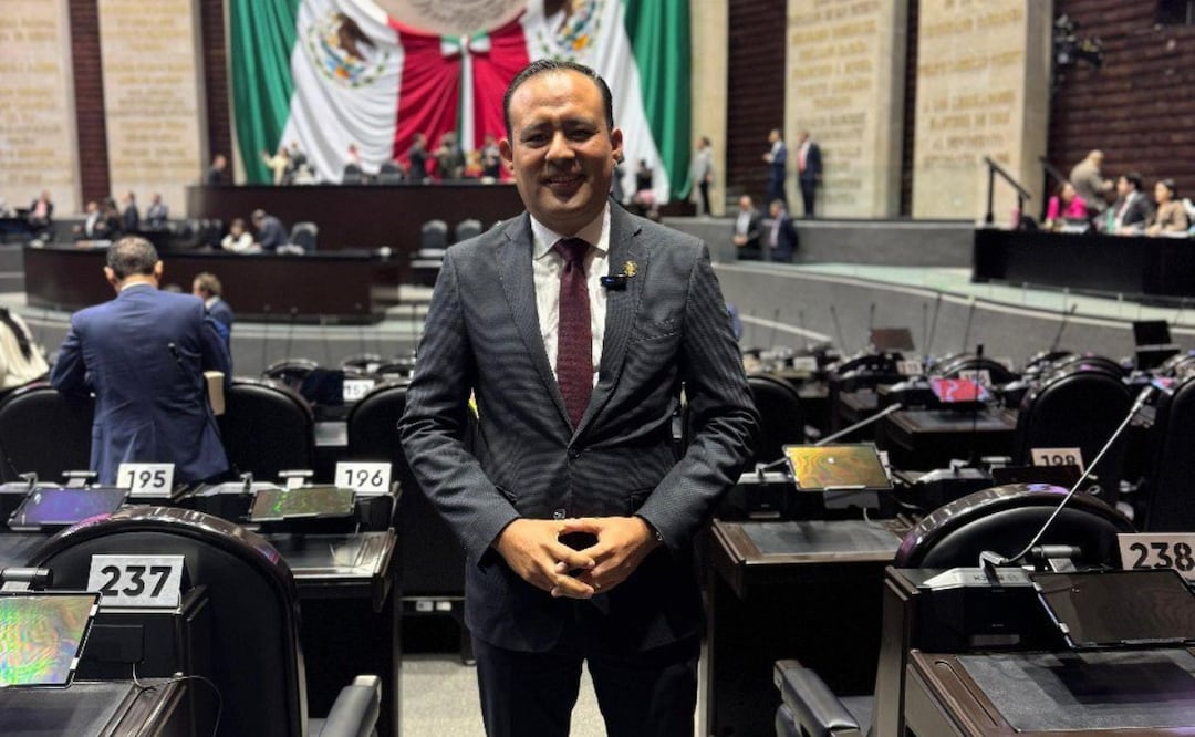 El diputado Eduardo Castillo habló sobre el proyecto ferroviario en México | Foto: Especial