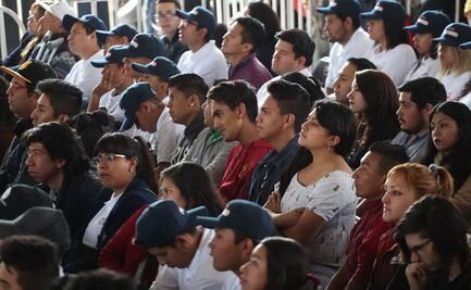 Exhiben transas en programa para jóvenes de AMLO