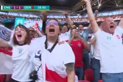 Se hace la enferma para ir a la Eurocopa y su jefe la cacha en la transmisión