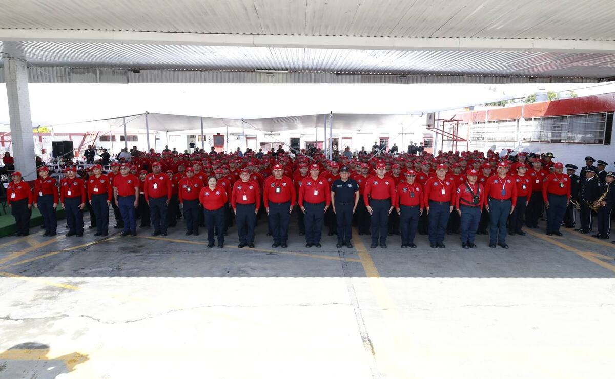 Reconoce SSP a bomberas y bomberos destacados en su día