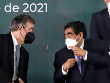 Ebrard anuncia entrega de pasaportes más seguros a partir de octubre