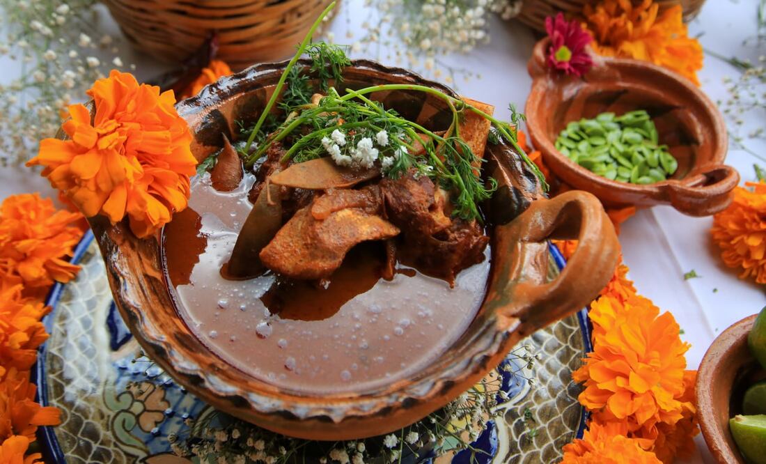 El mole de caderas es Patrimonio Cultural Intangible de Puebla | Foto: EsImagen