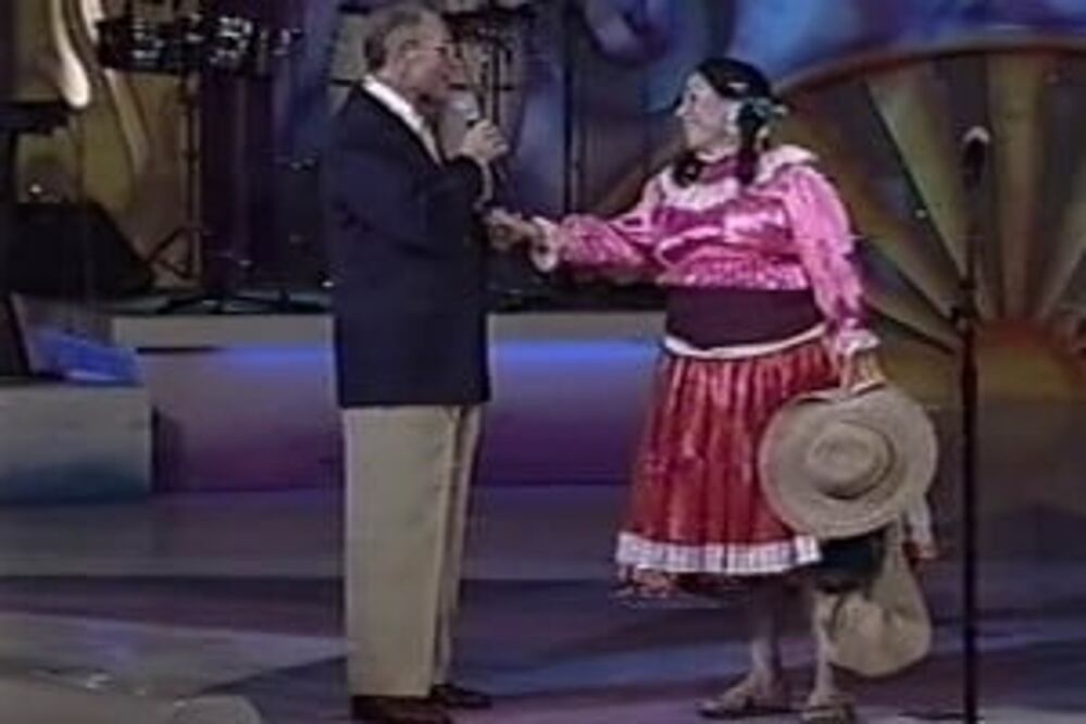 Raúl Velasco y la India María en el programa Siempre en Domingo / Foto: Archivo El Universal