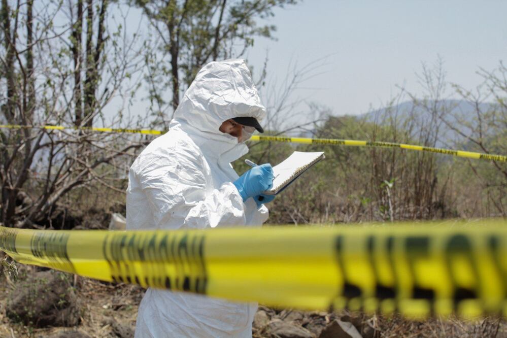 La fosa clandestina fue localizada en Los Reyes de Juárez | Foto: EsImagen