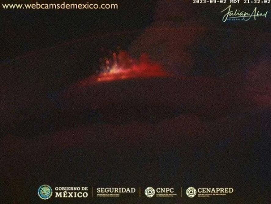Así se veía la actividad en el volcán Popocatépetl en la madrugada de este domingo | Webcams
