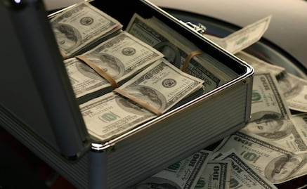 Hubo colusión en desvío de 770 mdd de la Fundación Mary Street Jenkins: testigo