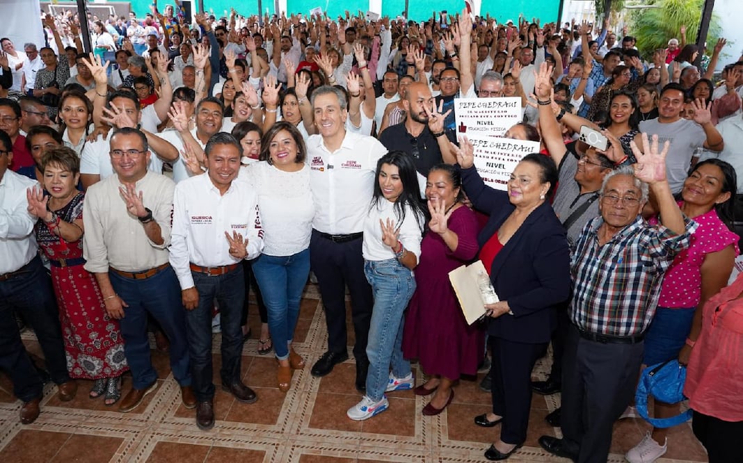 Pepe Chedraui se reunió con el magisterio poblano / Foto Especial