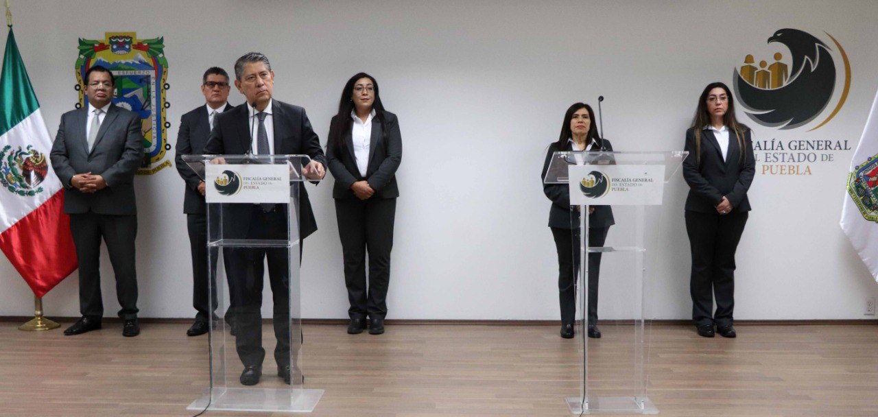 Este expediente se ha iniciado como medida preventiva, para estar preparados en caso de que alguna persona se acerque a las autoridades para presentar una denuncia formal en relación con las actividades de la presunta psicóloga, quien podría estar ejerciendo de manera ilegal en el campo de la salud mental.

Foto: Producción El Universal Puebla