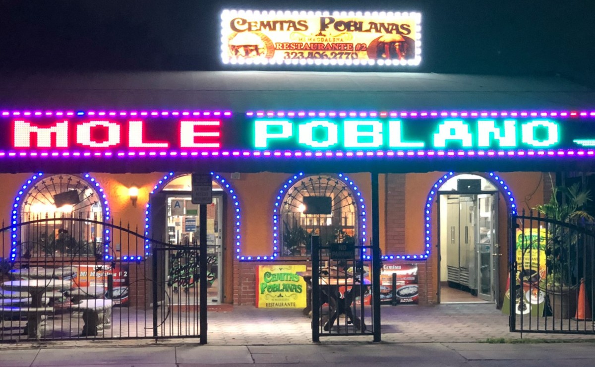 Restaurantes o foodtrucks poblanos conquistan Los Ángeles, California