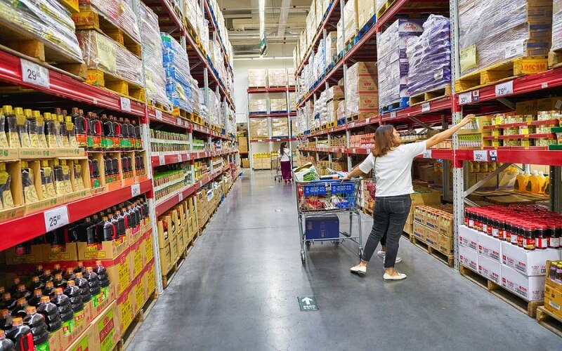 Sam’s Club es una reconocida cadena de clubes de precios que opera tanto en México como a nivel mundial. En México, se destaca como la líder del sector, ostentando una participación de mercado del 72.2%.

Foto: Producción El Universal Puebla