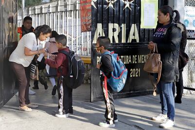 Regreso a clases en Puebla. El retorno a las aulas será en agosto, sostiene Barbosa