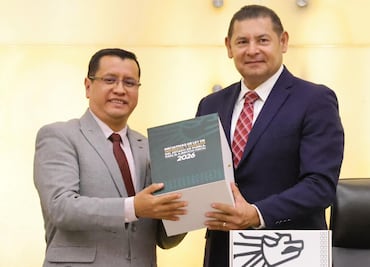 Armenta entrega el paquete económico 2026 en el Congreso de Puebla