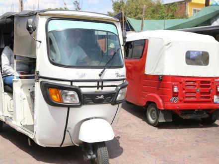 Evaluará Lalo Rivera viabilidad de mototaxis en la ciudad de Puebla