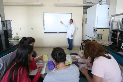 Enseñanza, investigación y gestión, las facetas de un docente BUAP