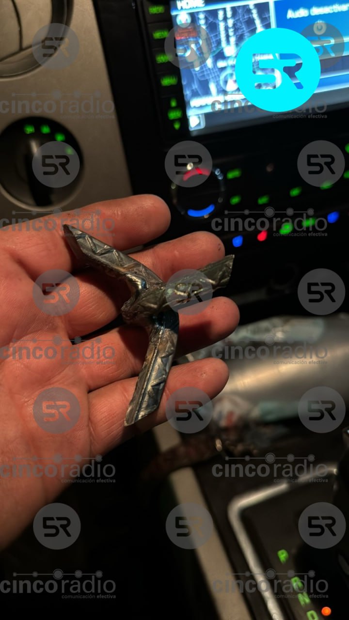 Se encontraron ponchallantas en el área donde dejaron abandonado un auto con restos humanos | cinco radio