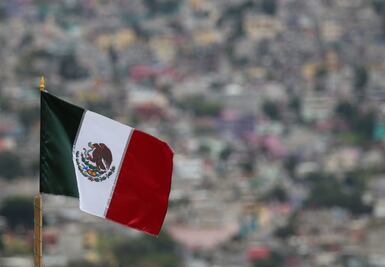 Millenials sienten menos 'orgullo de ser mexicanos', revela encuesta del INEGI 