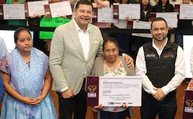 El pueblo organizado decide y transforma con obra comunitaria: Armenta Mier