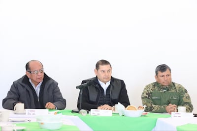 Armenta se reúne con presidentes municipales de la región Libres-Oriental