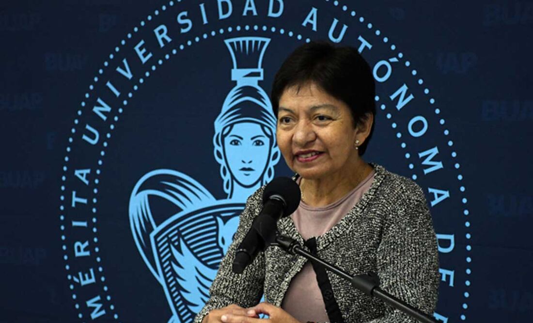 La rectora Lilia Cedillo reconoció la labor de los universitarios | Foto: BUAP