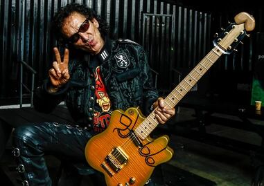 Alex Lora declara que ‘atiende’ 2 veces a la semana a ‘su domadora’