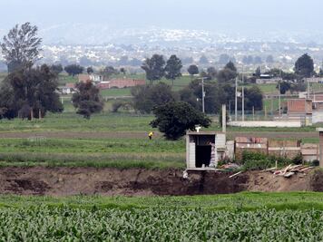 #SocavónPuebla se tragó su casa y ahora podrán elegir un nuevo terreno