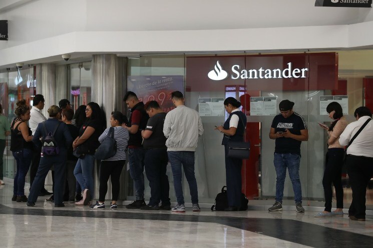 En caso de necesitar realizar operaciones bancarias durante los días feriados, es fundamental tener un plan de emergencia y considerar opciones con antelación.

Foto: Producción El Universal Puebla