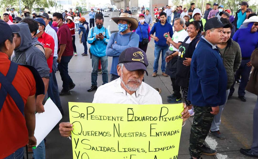 Comerciantes de la Central de Abasto e integrantes de la 28 de octubre se encuentran en disputa por unos espacios | Foto: Agencia Es Imagen para El Universal Puebla