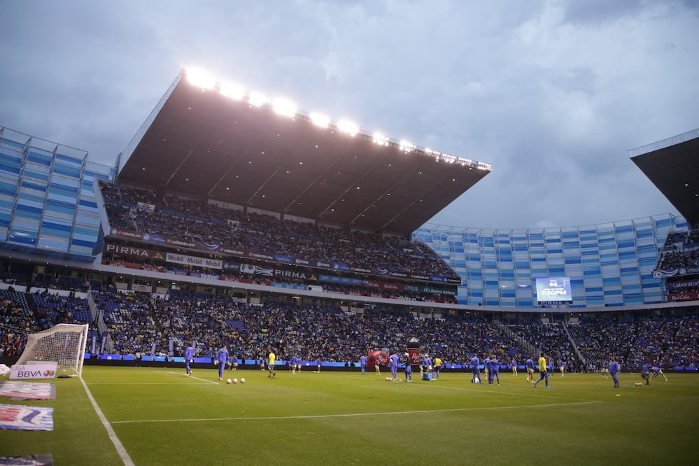 El Estadio Cuauhtémoc tiene muy buenas instalaciones a decir del influencer Manuel Yáñez | Agencia Es Imagen para El Universal Puebla