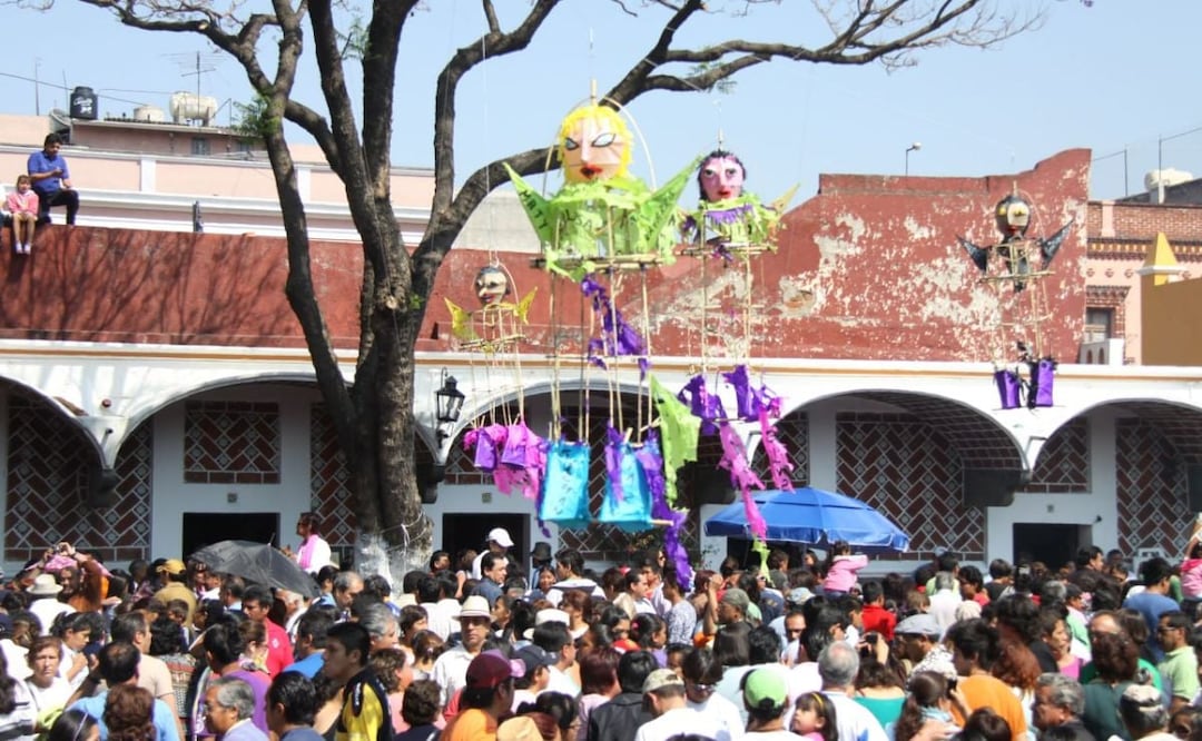 Este 2023 la Quema de Judas se realizará el sábado 8 de abril en la explanada del Barrio del Artista | Foto: Agencia Es Imagen para El Universal Puebla