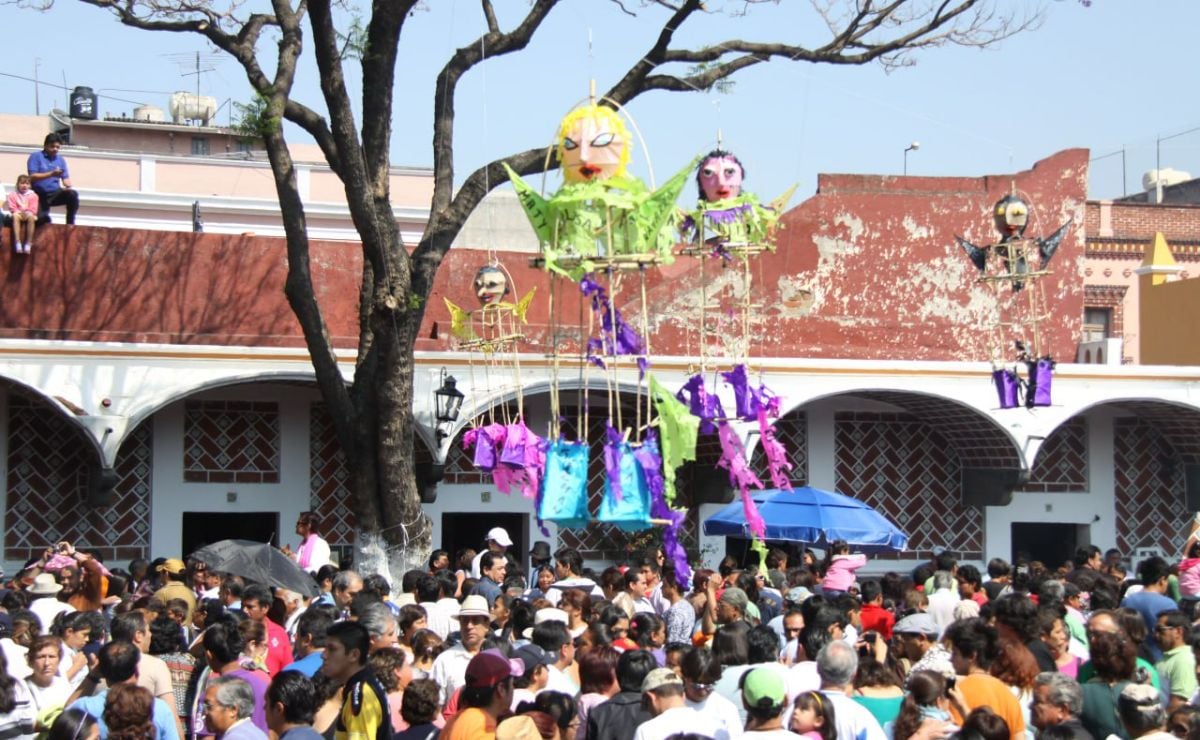 Este 2023 la Quema de Judas se realizará el sábado 8 de abril en la explanada del Barrio del Artista | Foto: Agencia Es Imagen para El Universal Puebla