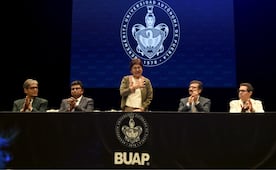 Reconoce Rectora Lilia Cedillo compromiso social de egresados de Economía y Finanzas