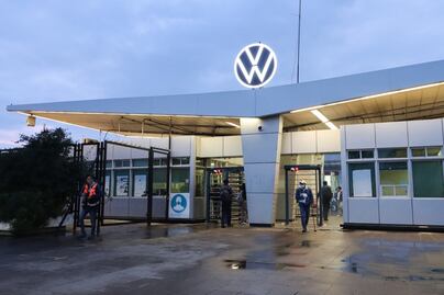 Trabajadores de Volkswagen rechazan propuesta de incremento salarial