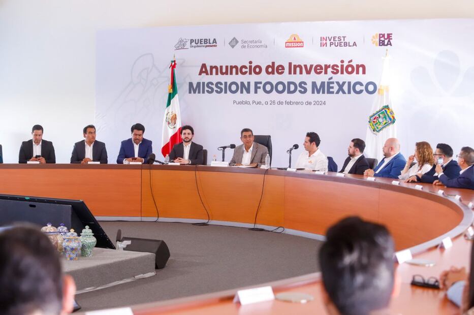 Sergio Salomón y directivos de Mission Foods anuncian nueva inversión | Foto Gobierno del Estado de Puebla