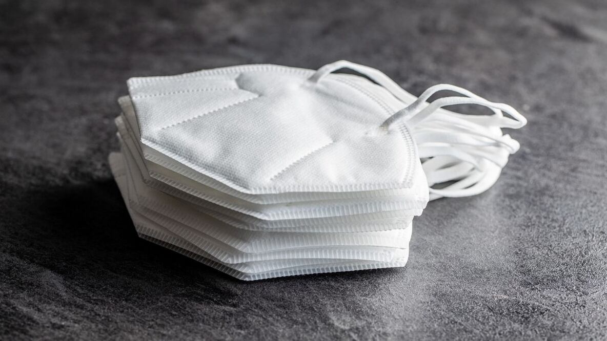 Ómicron. No tires tus cubrebocas KN95; te decimos una forma segura de reciclarlos