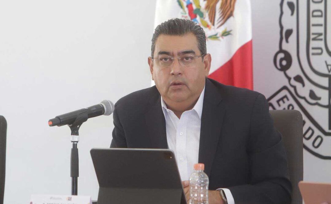 El gobernador Sergio Salomón Céspedes habló sobre los cambios en su gabinete | Foto: Agencia Es Imagen para El Universal Puebla