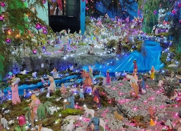 Familia de Atlixco coloca nacimiento con 3 mil 600 piezas cada año