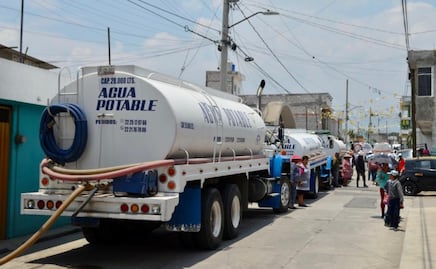Armenta asegura que hicieron del agua un negocio y arranca reparto gratuito con 100 pipas en Puebla