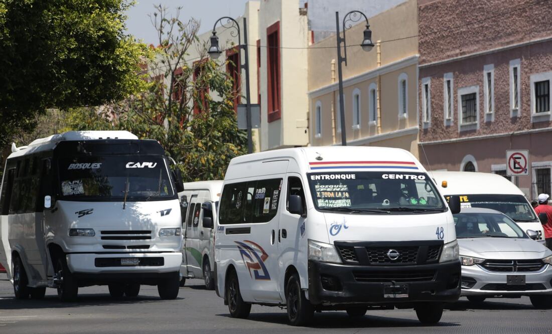 Las calles 10 y 14 Oriente–Poniente se han delimitado como corredores para el transporte público | Foto: Agencia Es Imagen para El Universal Puebla