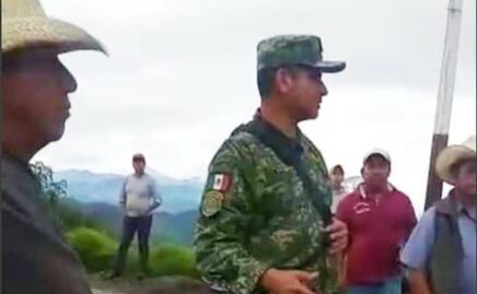 Habitantes de Coyomeapan impiden acceso del Ejército a la comunidad