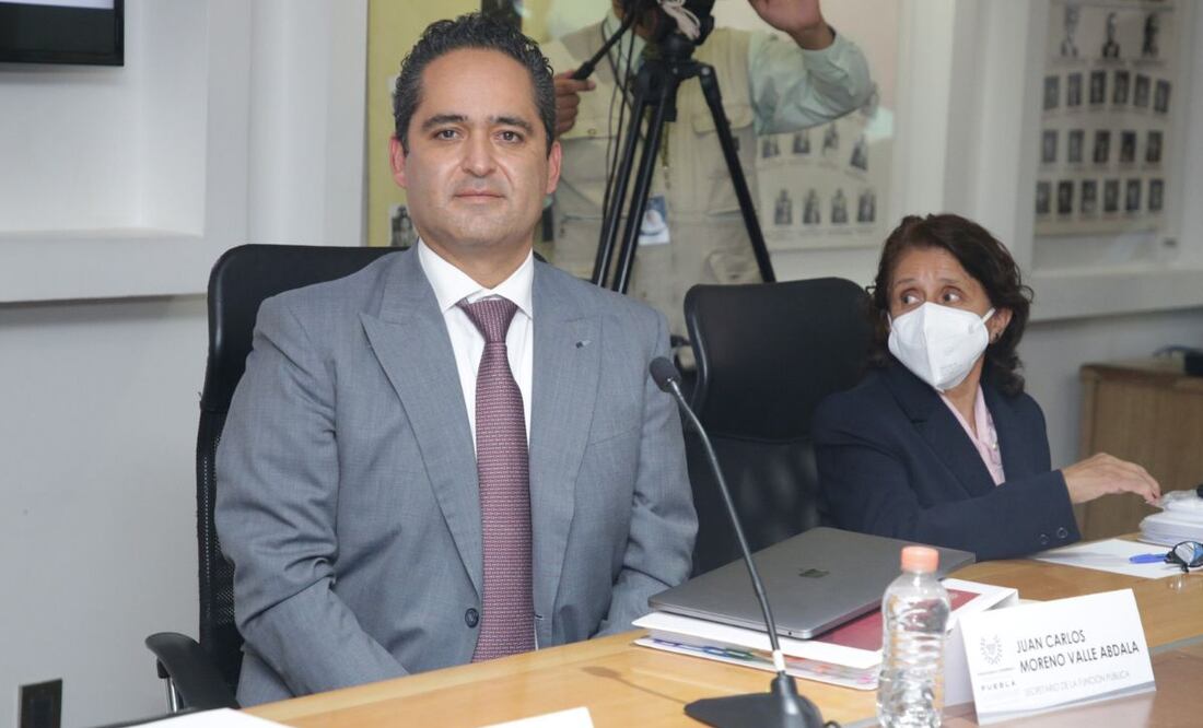 El secretario de la Función Pública, Juan Carlos Moreno Valle, investiga boquete financiero de Barbosa | Foto: Agencia Es Imagen para El Universal Puebla