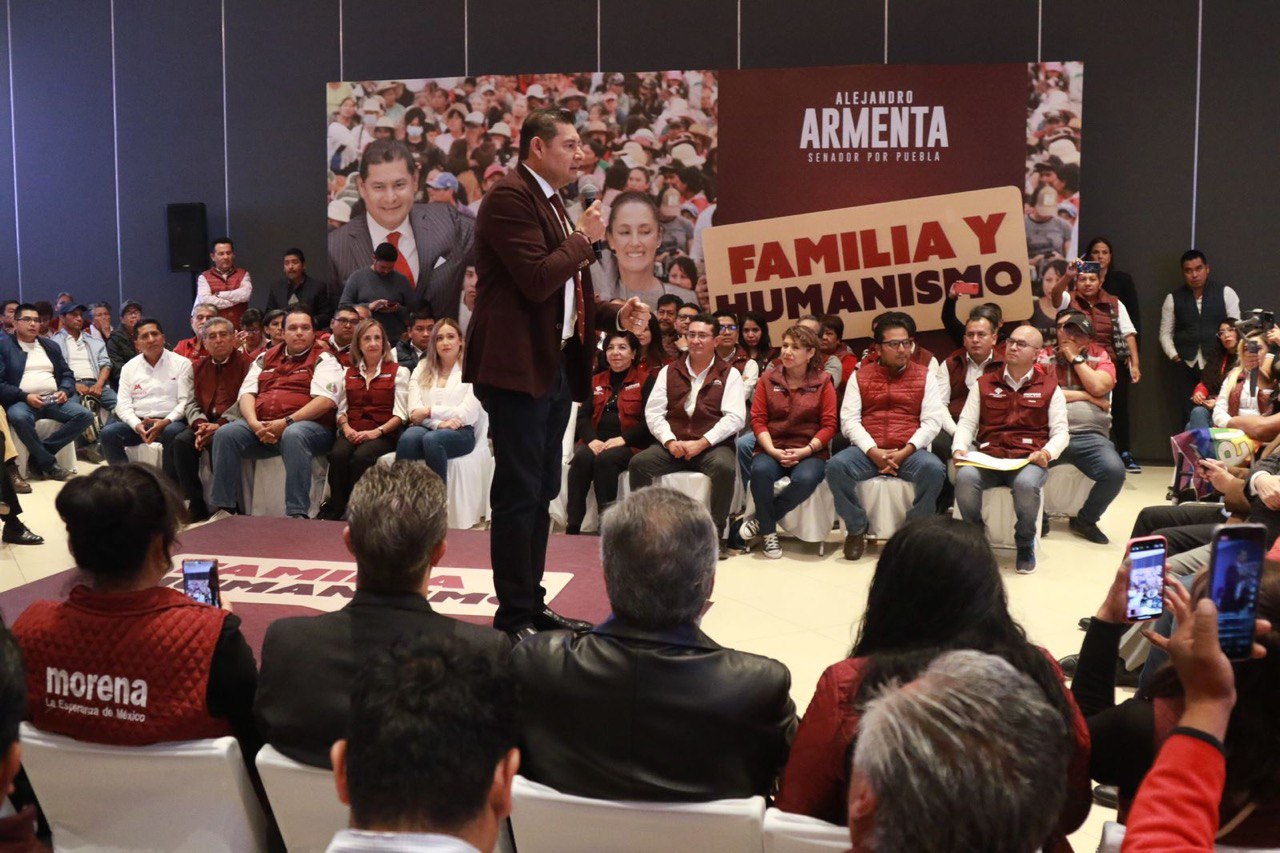 Alejandro Armenta continúa con los foros en Puebla | Fotos Especiales