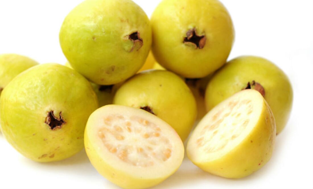 Su alto contenido de vitamina C también contribuye a mejorar la salud general, ayudando a reducir la duración y la severidad de resfriados y otras afecciones comunes durante la temporada invernal.
Foto: Producción El Universal Puebla