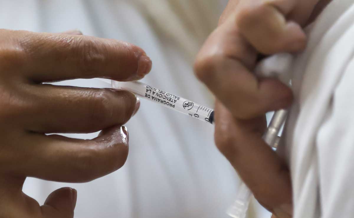 Aplicarán 116 mil vacunas contra el VPH a niñas de 13 y 14 años en Puebla