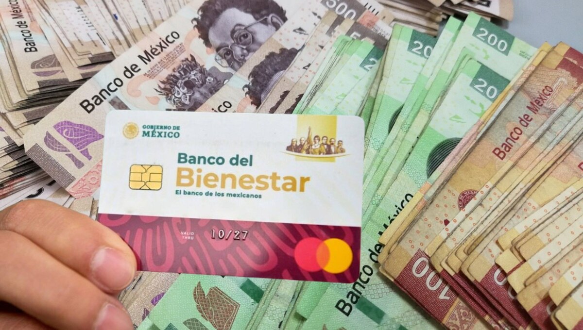 La Secretaría del Bienestar publicará el calendario oficial de pagos a finales de los meses previos (agosto y octubre) o a principios de septiembre y noviembre. 

Foto: Producción El Universal Puebla 