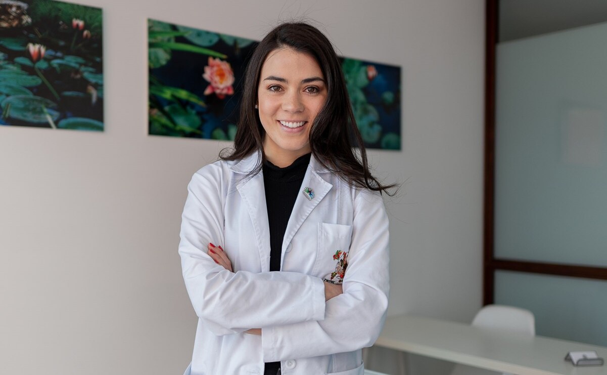 "Situación de los médicos no se reduce a ofrecerles plazas", asegura Ana Ceci, doctora que se hizo viral en redes