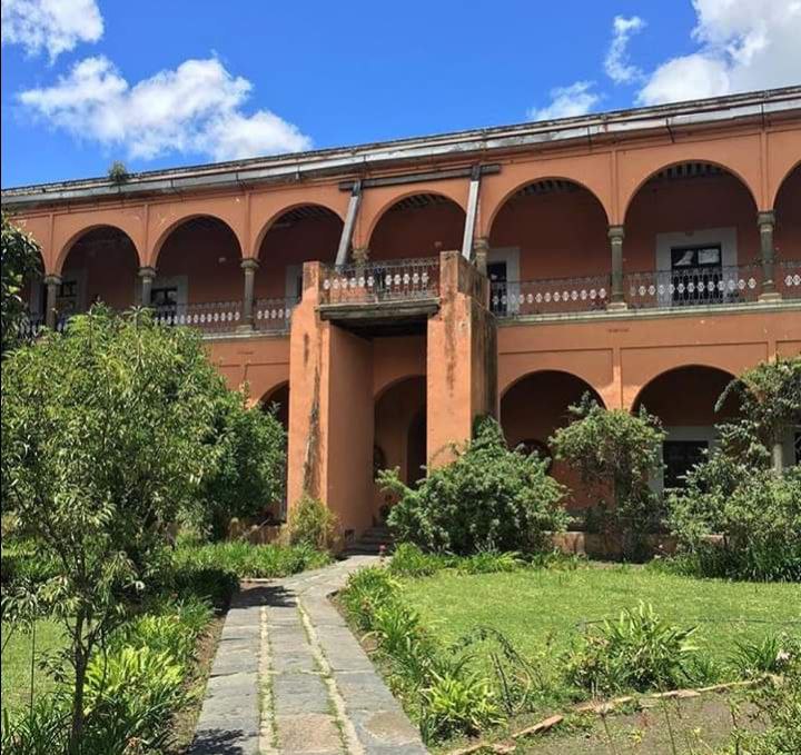 Esta piedra tiene un extraño grabado y está en la Hacienda de Jalapasco | Facebook Hugo Rodríguez Serrano