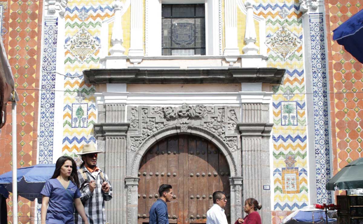 Desde el cielo una hermosa mañana...en La Villita puedes venerar a la Virgen de Guadalupe | Foto: Agencia Es Imagen para El Universal Puebla